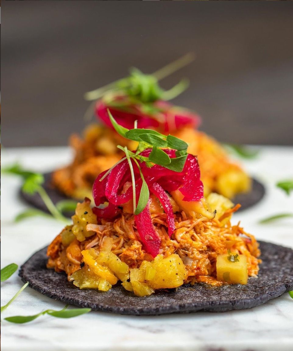 Tostada Pibil Tostada de cochinita pibil - Image 1