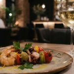 Brocheta mediterránea de aceituna y frutos del mar