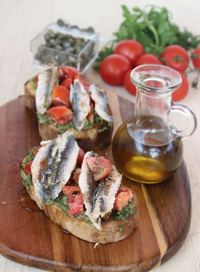 sardina-1 Crostini de filetes de sardina - Image 1